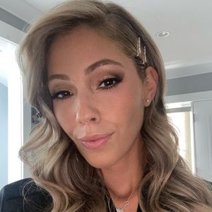 Meet your Posher, Mayra